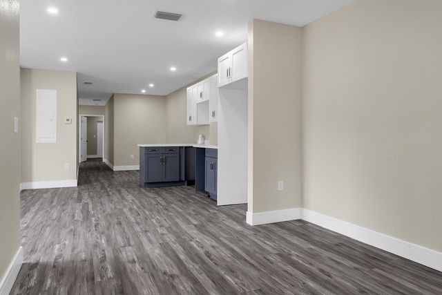 2451 NW 21st Street, Fort Lauderdale, FL 33311