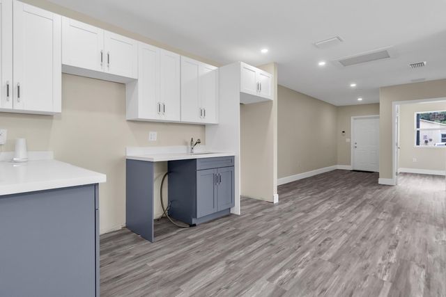 2451 NW 21st Street, Fort Lauderdale, FL 33311