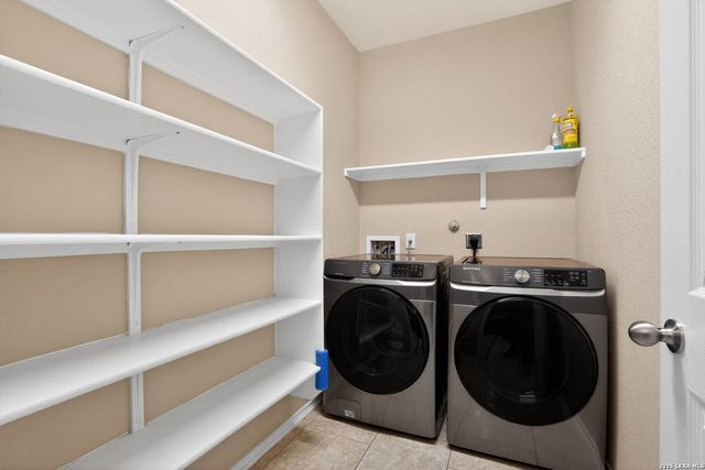 9011 Dusty Run, San Antonio, TX 78254