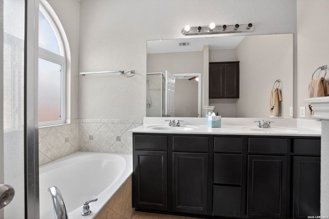 9011 Dusty Run, San Antonio, TX 78254