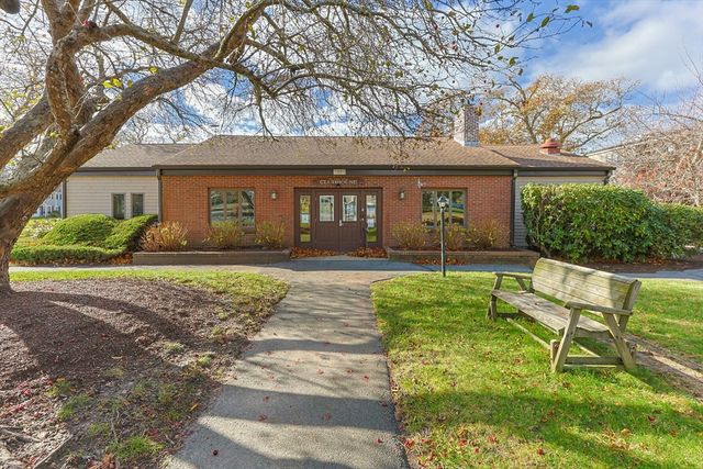 42 Old Colony Way APT 28, Orleans, MA 02653