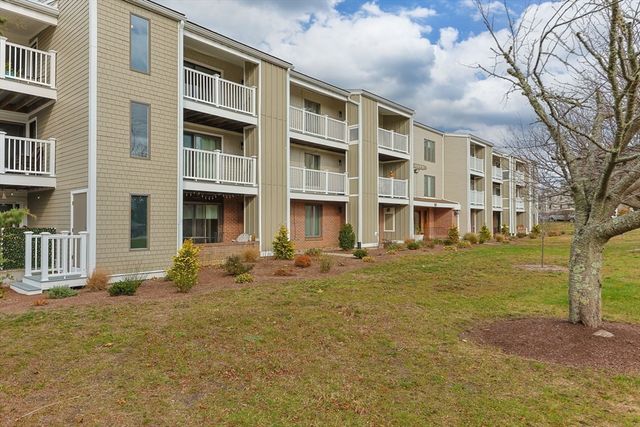 42 Old Colony Way APT 28, Orleans, MA 02653
