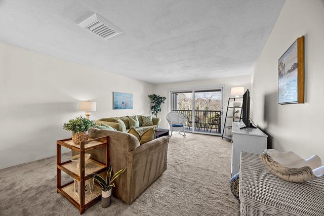 42 Old Colony Way APT 28, Orleans, MA 02653