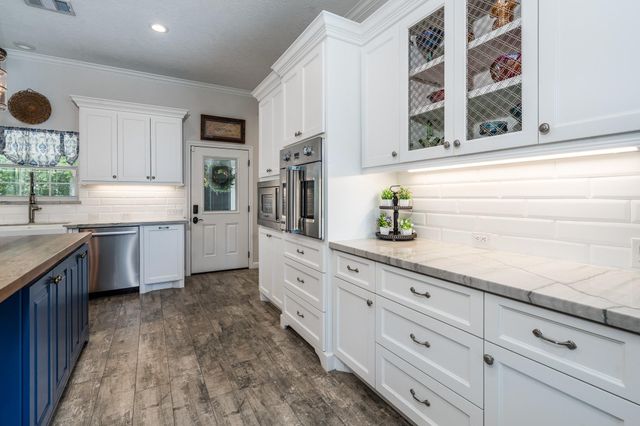 40402 Country Forest Drive, Magnolia, TX 77354