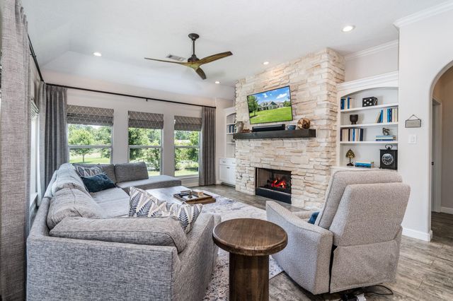 40402 Country Forest Drive, Magnolia, TX 77354
