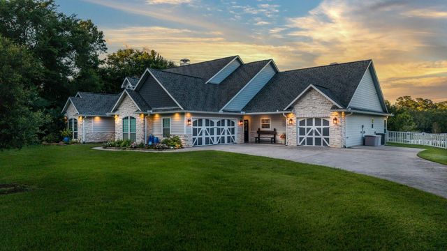 40402 Country Forest Drive, Magnolia, TX 77354