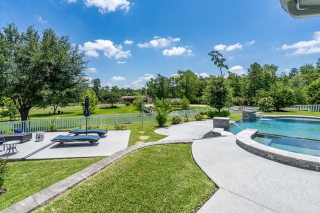 40402 Country Forest Drive, Magnolia, TX 77354