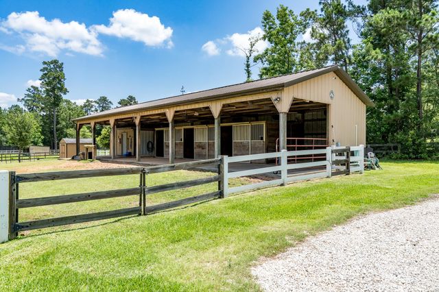 40402 Country Forest Drive, Magnolia, TX 77354