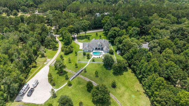 40402 Country Forest Drive, Magnolia, TX 77354