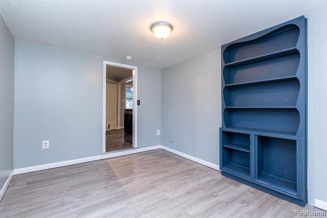 659 Gargantua Avenue, Commerce Twp, MI 48017