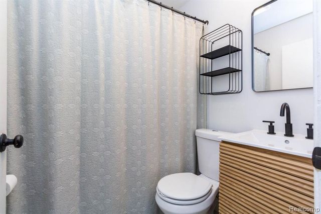 659 Gargantua Avenue, Commerce Twp, MI 48017