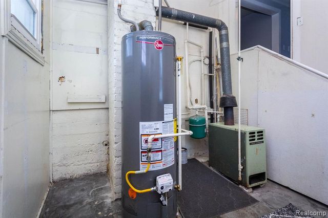 659 Gargantua Avenue, Commerce Twp, MI 48017