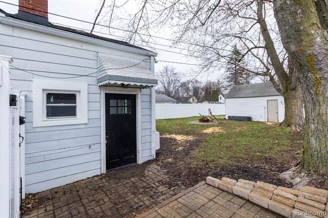 659 Gargantua Avenue, Commerce Twp, MI 48017