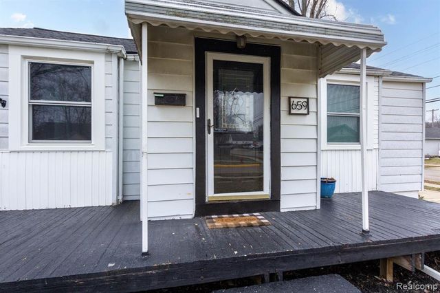 659 Gargantua Avenue, Commerce Twp, MI 48017