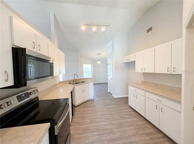 6371 HAMPTON POINTE CIRCLE, Lakeland, FL 33813