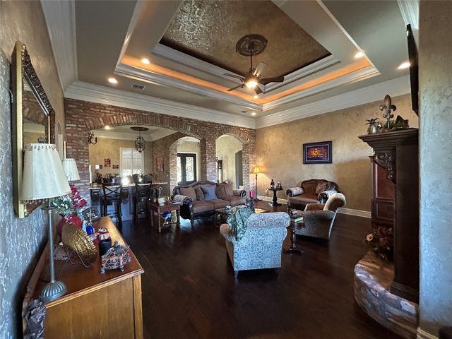 1010 Dumaine Drive, Shreveport, LA 71106