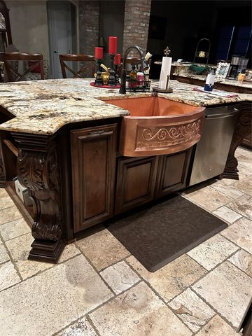 1010 Dumaine Drive, Shreveport, LA 71106