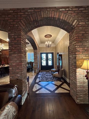 1010 Dumaine Drive, Shreveport, LA 71106