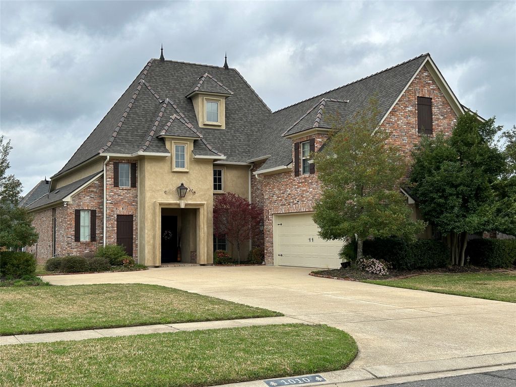 1010 Dumaine Drive, Shreveport, LA 71106