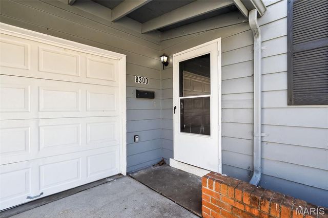 8300 Woodhurst Drive, St Louis, MO 63134