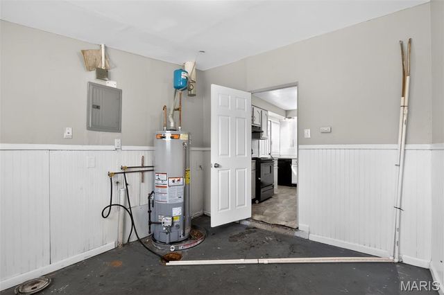 8300 Woodhurst Drive, St Louis, MO 63134