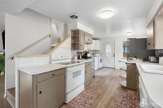 13001 2nd Avenue Ct E, Tacoma, WA 98445