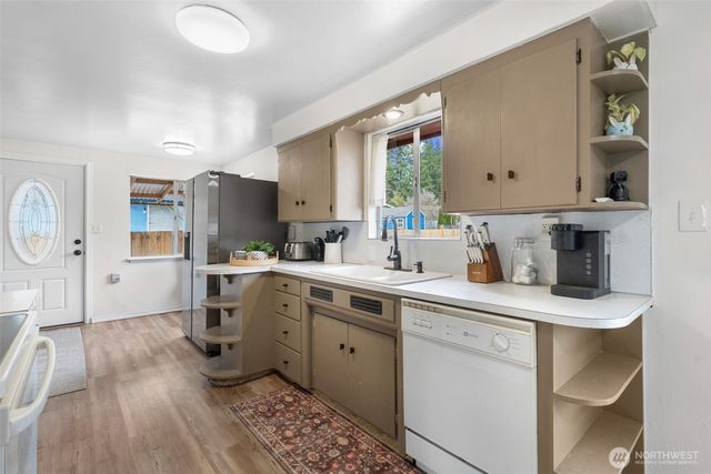 13001 2nd Avenue Ct E, Tacoma, WA 98445