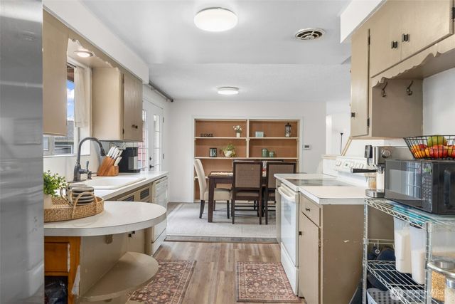 13001 2nd Avenue Ct E, Tacoma, WA 98445