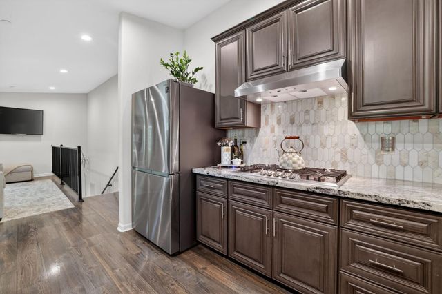 4830 Creekside Dr, Shingle Springs, CA 95682
