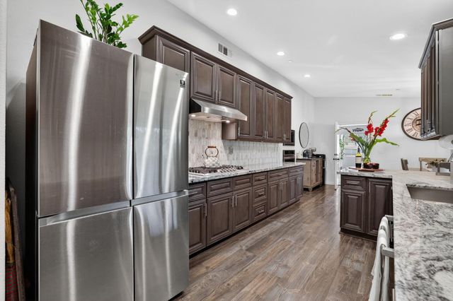 4830 Creekside Dr, Shingle Springs, CA 95682