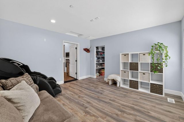 4830 Creekside Dr, Shingle Springs, CA 95682