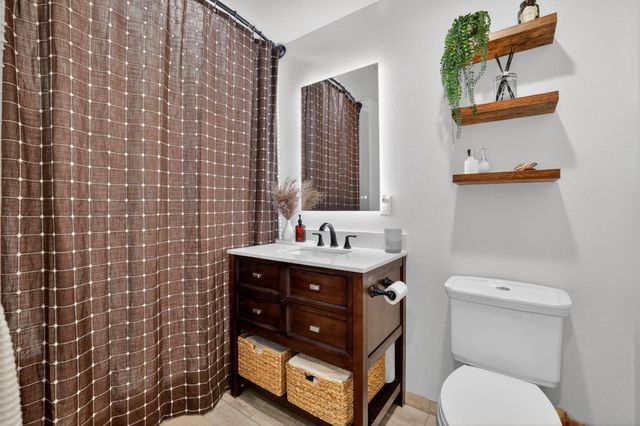 4830 Creekside Dr, Shingle Springs, CA 95682