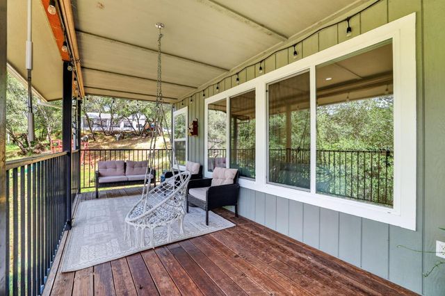 4830 Creekside Dr, Shingle Springs, CA 95682