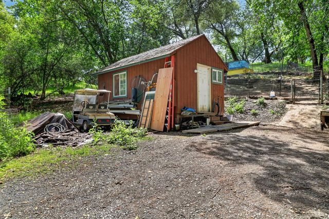 4830 Creekside Dr, Shingle Springs, CA 95682