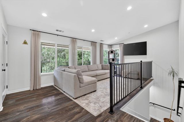 4830 Creekside Dr, Shingle Springs, CA 95682