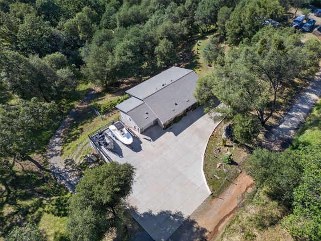 4830 Creekside Dr, Shingle Springs, CA 95682