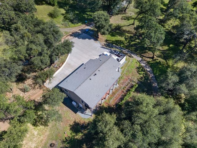 4830 Creekside Dr, Shingle Springs, CA 95682