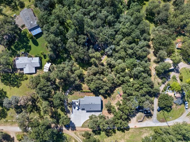 4830 Creekside Dr, Shingle Springs, CA 95682