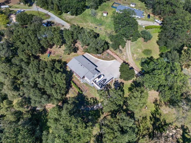 4830 Creekside Dr, Shingle Springs, CA 95682