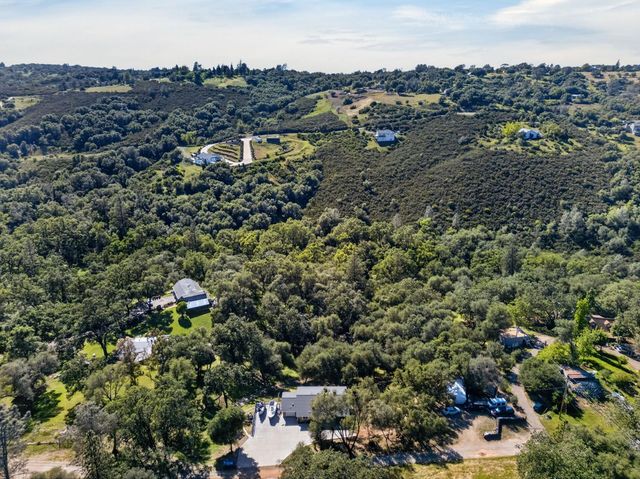 4830 Creekside Dr, Shingle Springs, CA 95682