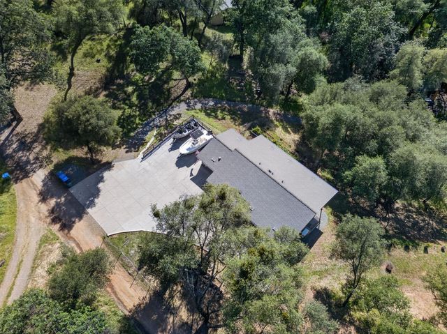 4830 Creekside Dr, Shingle Springs, CA 95682