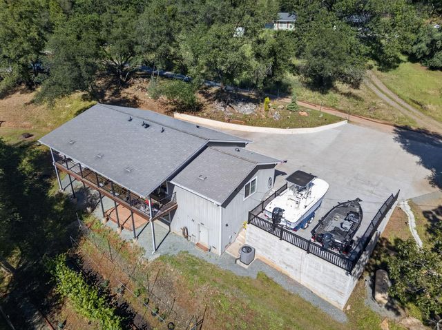 4830 Creekside Dr, Shingle Springs, CA 95682