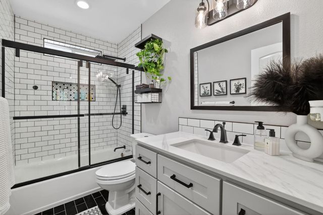4830 Creekside Dr, Shingle Springs, CA 95682