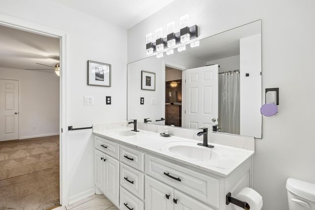 506 N Point Dr, Summertown, TN 38483