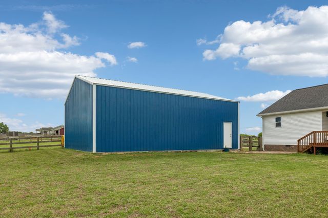 506 N Point Dr, Summertown, TN 38483