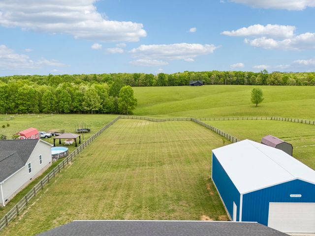 506 N Point Dr, Summertown, TN 38483