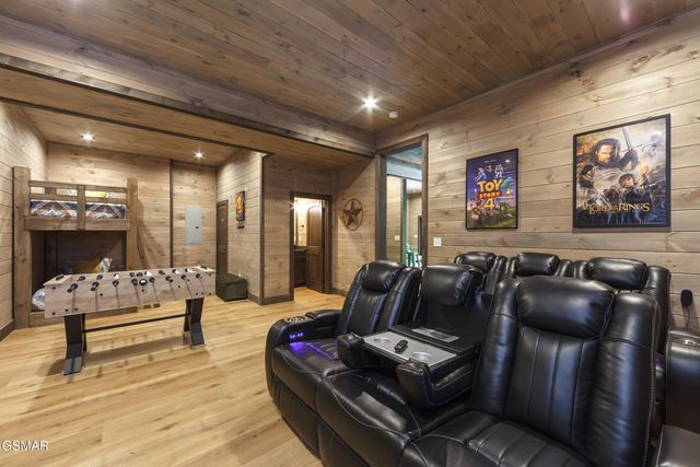 2119 Beach Front Drive, Sevierville, TN 37862