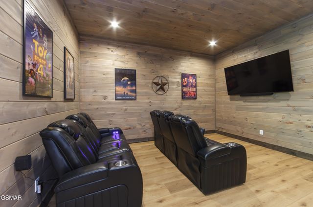 2119 Beach Front Drive, Sevierville, TN 37862