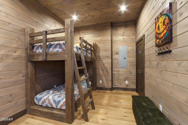 2119 Beach Front Drive, Sevierville, TN 37862