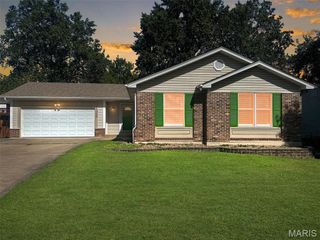 1008 Autumn Leaf Drive, St Peters, MO 63376